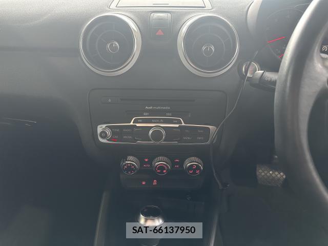 Audi A1 2013-06 8010752-12