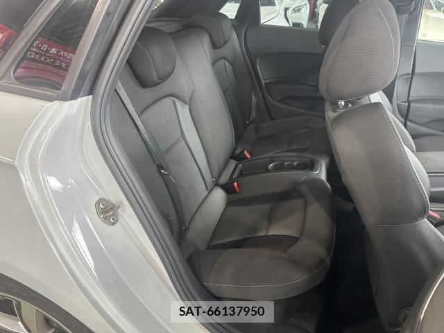 Audi A1 2013-06 8010752-6