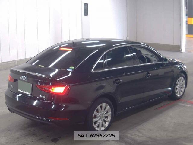 Audi A3 SEDAN 2016-06 8009353-1