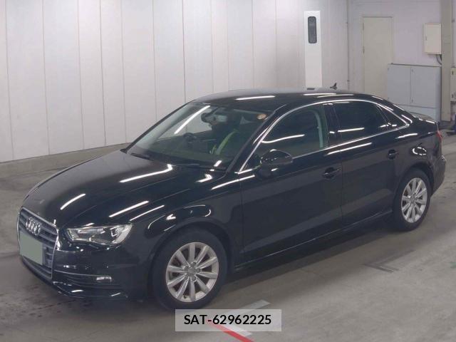 Audi A3 SEDAN 2016-06 8009353-3