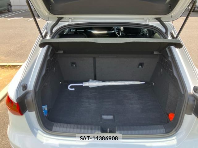 Audi E-TRON 2024-03 8003779-10