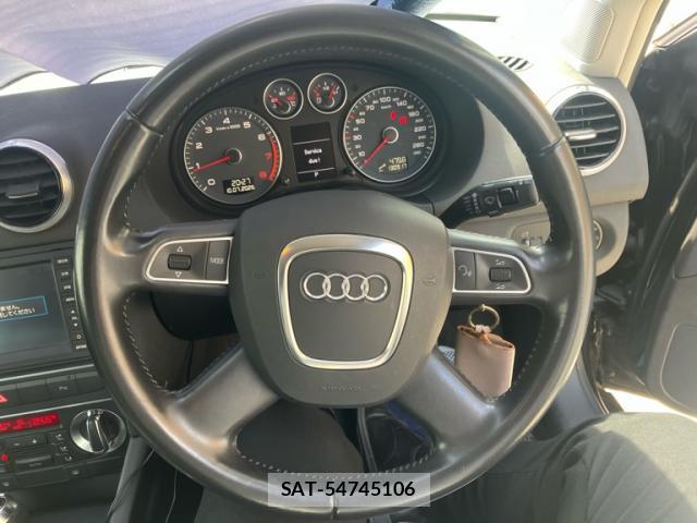 Audi E-TRON 2011-12 8005329-15