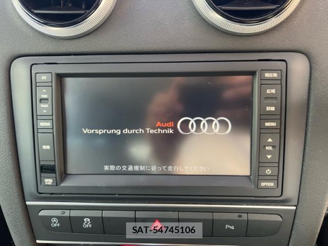 Audi E-TRON 2011-12 8005329-7
