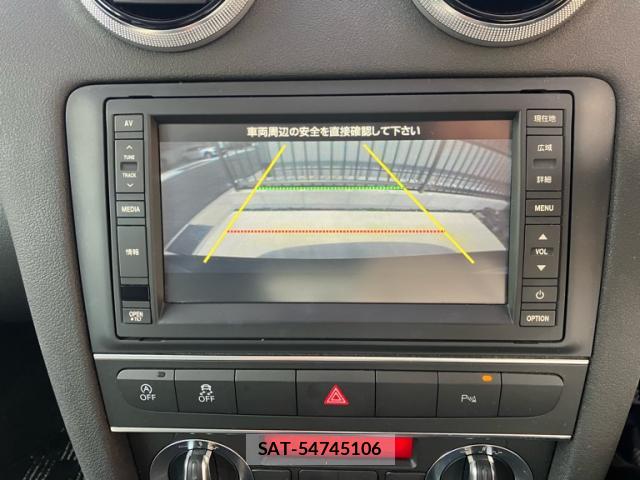 Audi E-TRON 2011-12 8005329-9