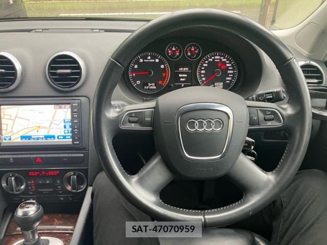 Audi E-TRON 2012-06 8005412-11