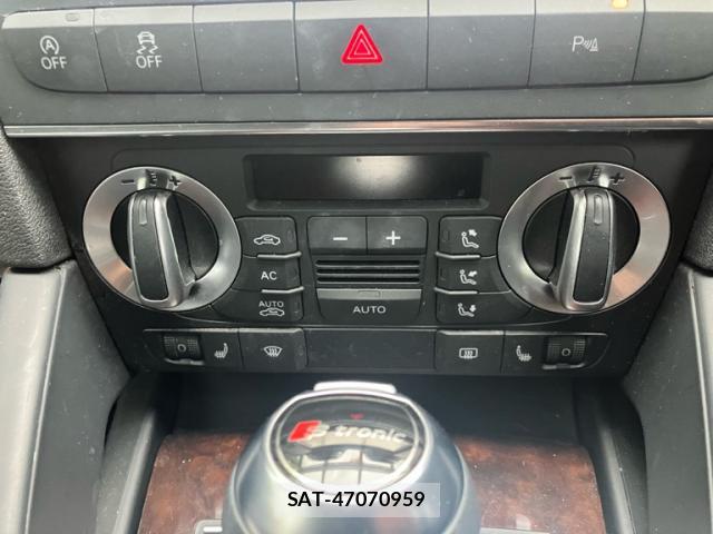 Audi E-TRON 2012-06 8005412-16