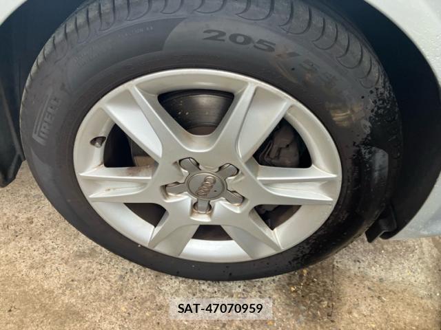 Audi E-TRON 2012-06 8005412-3