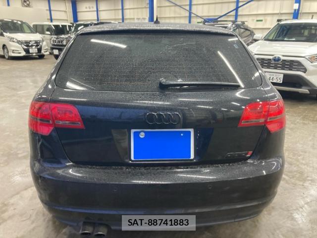 Audi E-TRON 2012-08 8005709-11