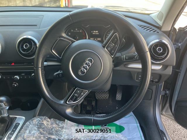 Audi E-TRON 2016-08 8005726-19