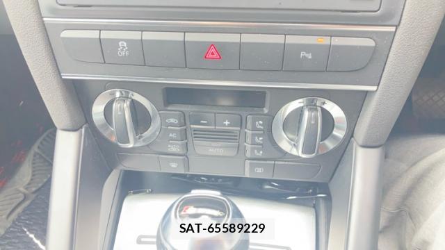 Audi E-TRON 2010-08 8007903-11