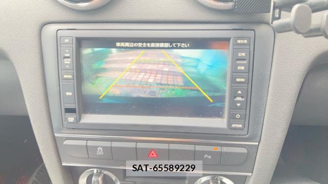 Audi E-TRON 2010-08 8007903-15