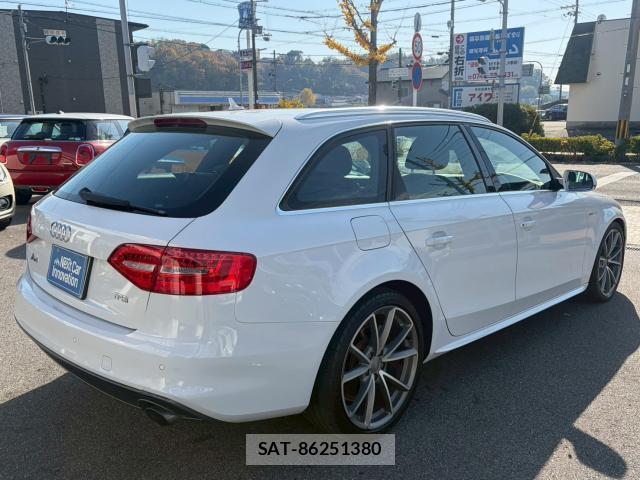 Audi A4 2015-01 8005958-5