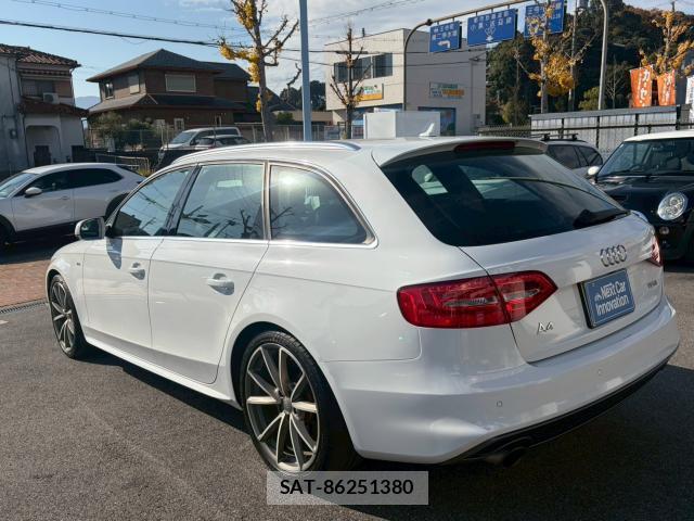 Audi A4 2015-01 8005958-7
