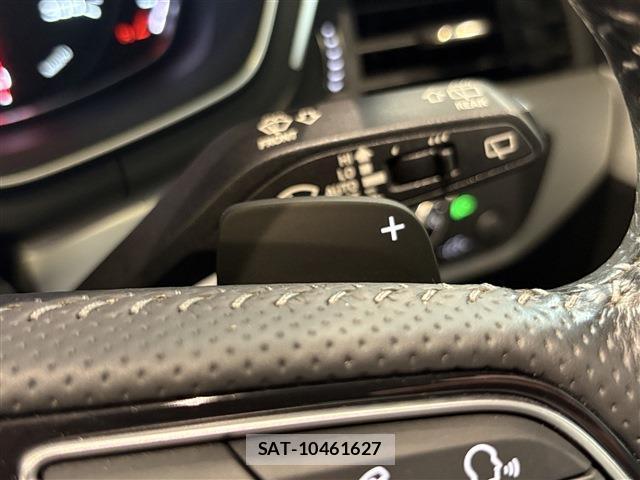Audi A4 2017-11 8006444-14