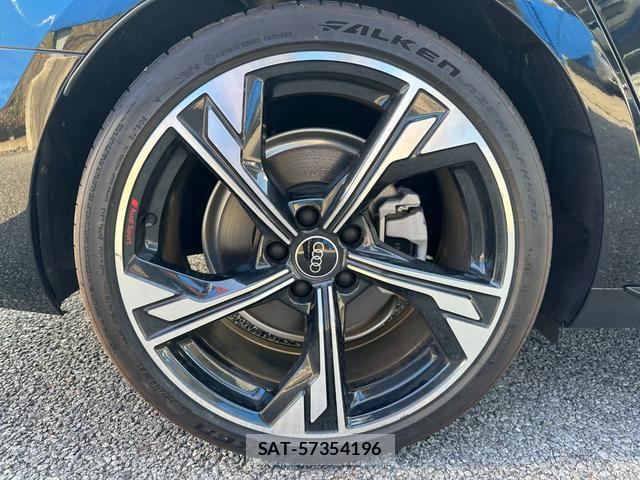 Audi A4 2023-08 8006858-5