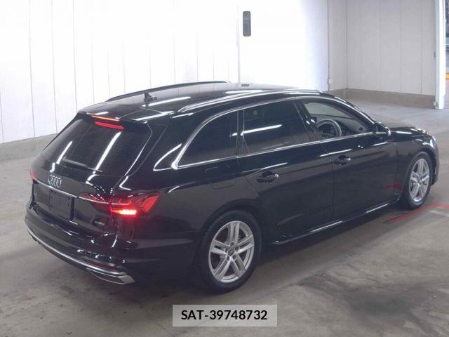 Audi A4 2022-12 8010250-1