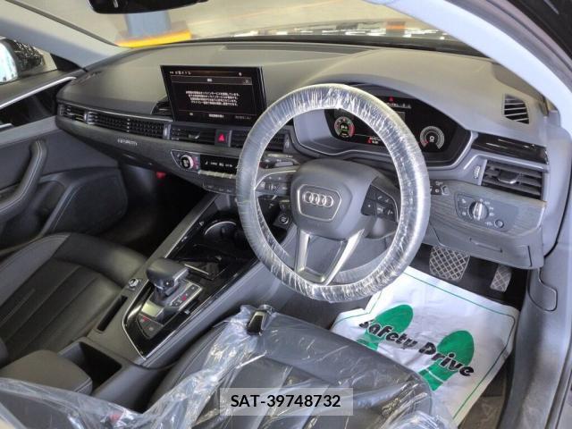 Audi A4 2022-12 8010250-2