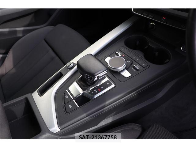 Audi A4 2017-08 8010692-6