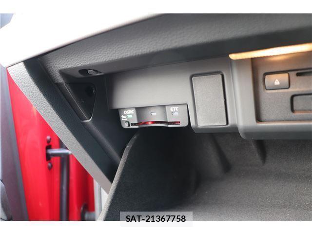 Audi A4 2017-08 8010692-8