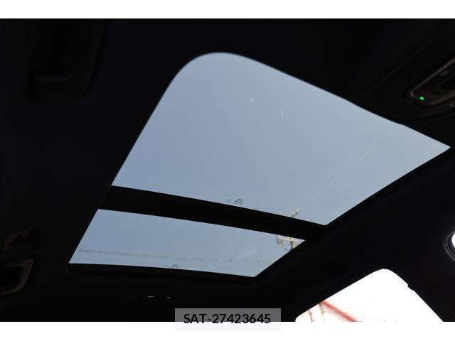 Audi A4 2021-04 8011430-11