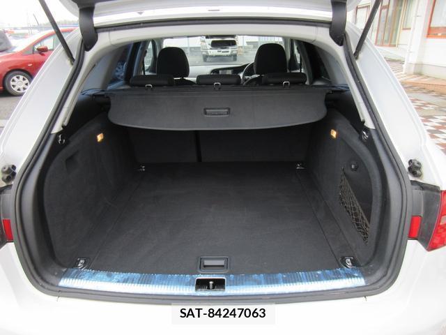 Audi A4 2014-03 8011649-12