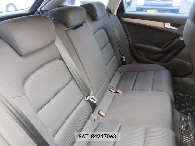 Audi A4 2014-03 8011649-15
