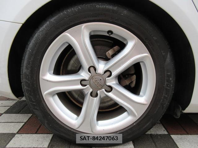 Audi A4 2014-03 8011649-9