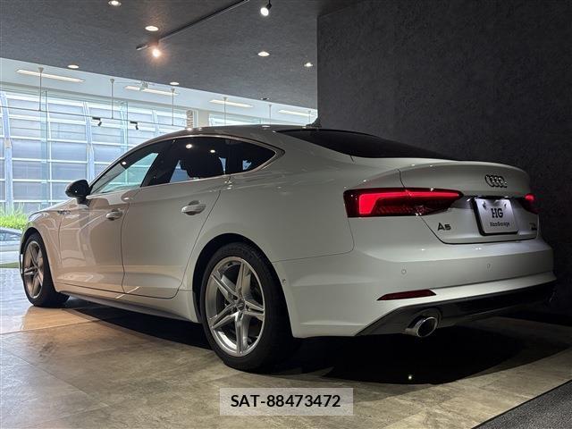 Audi A5 2017-12 8006450-4
