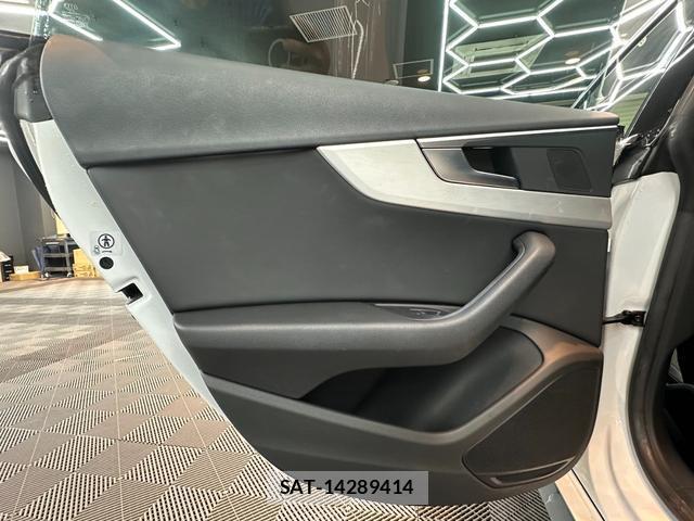 Audi A5 2017-06 8010645-2