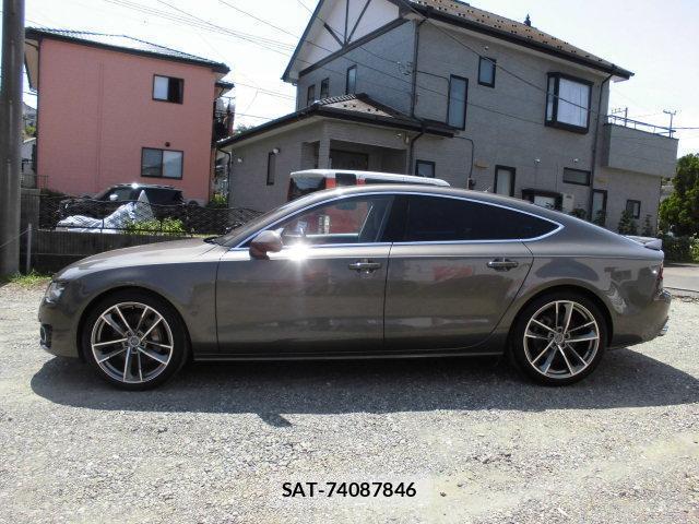 Audi A7 2011-06 8012599-10