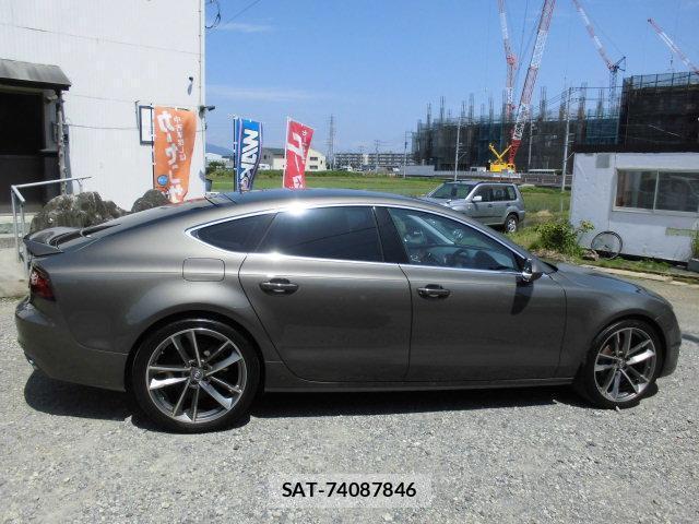 Audi A7 2011-06 8012599-3