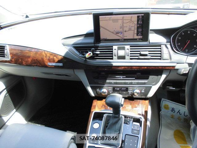 Audi A7 2011-06 8012599-4