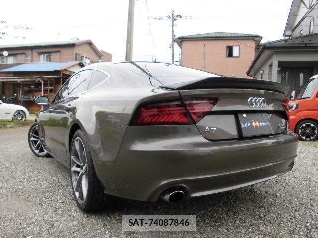 Audi A7 2011-06 8012599-8