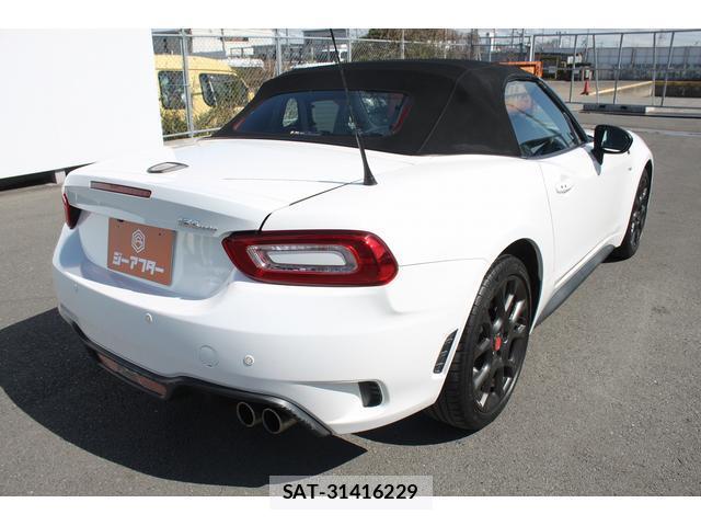 Abarth 124 Spider 2016-11 8008612-1