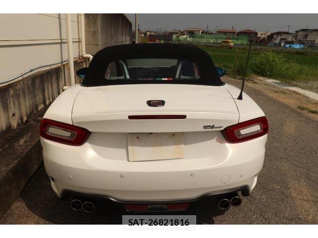 Abarth 124 Spider 2017-05 8010706-18
