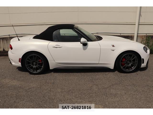 Abarth 124 Spider 2017-05 8010706-3