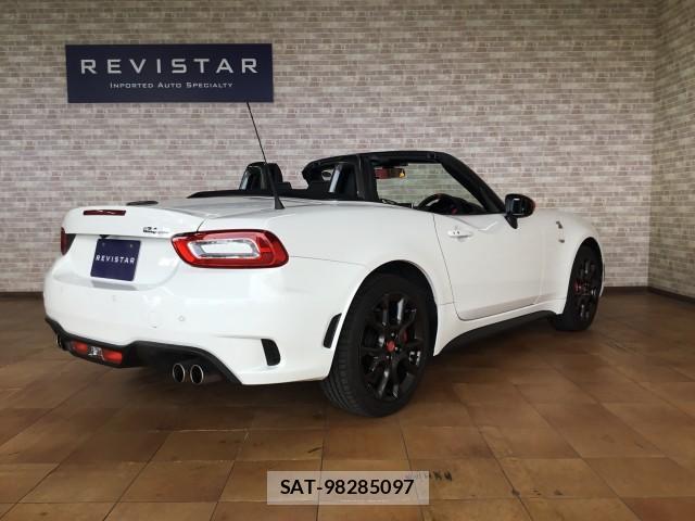 Abarth 124 Spider 2018-12 8011134-2