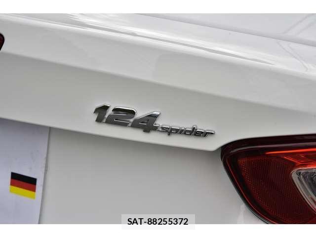 Abarth 124 Spider 2017-03 8011513-16