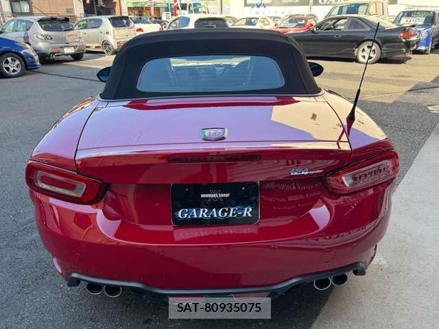 Abarth 124 Spider 2016-12 8012563-3