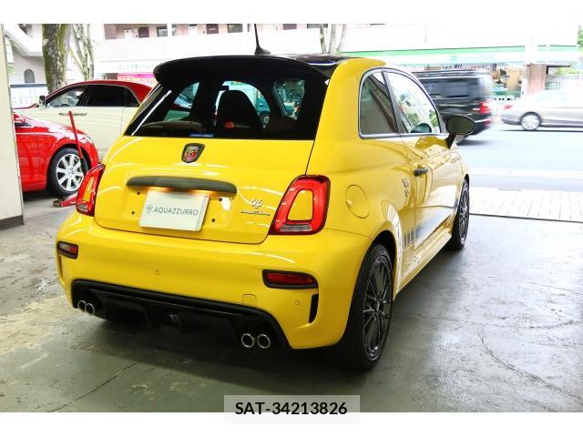Abarth 595 2022-10 8004047-7