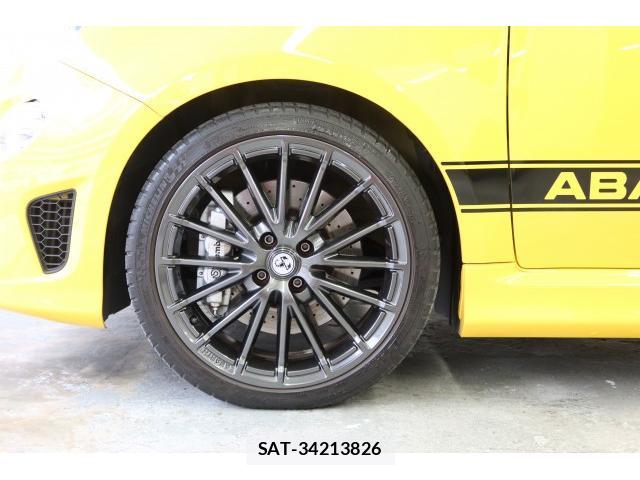 Abarth 595 2022-10 8004047-9