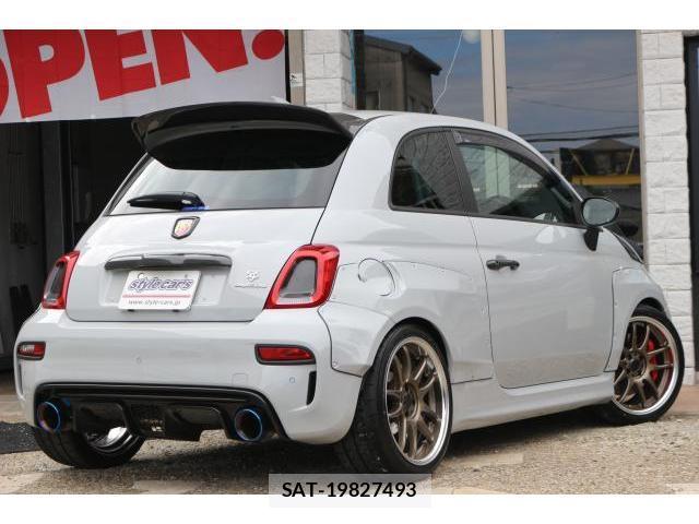 Abarth 595 2022-07 8004461-1