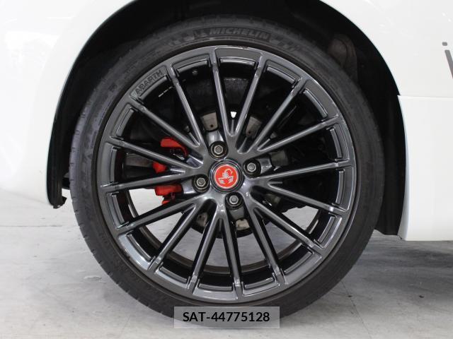 Abarth 595 2022-08 8006525-10