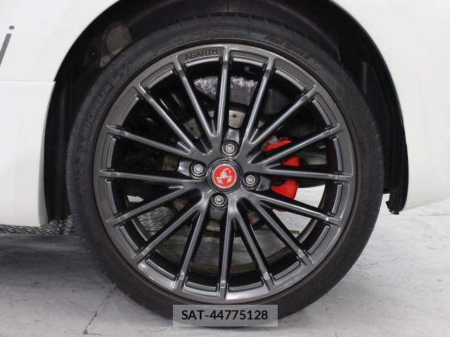 Abarth 595 2022-08 8006525-13