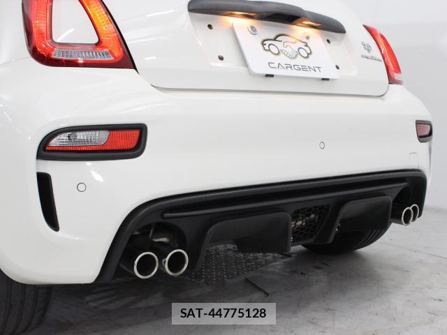 Abarth 595 2022-08 8006525-15