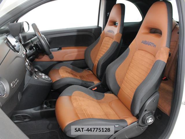 Abarth 595 2022-08 8006525-5