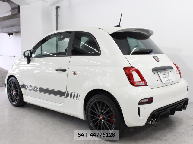 Abarth 595 2022-08 8006525-6