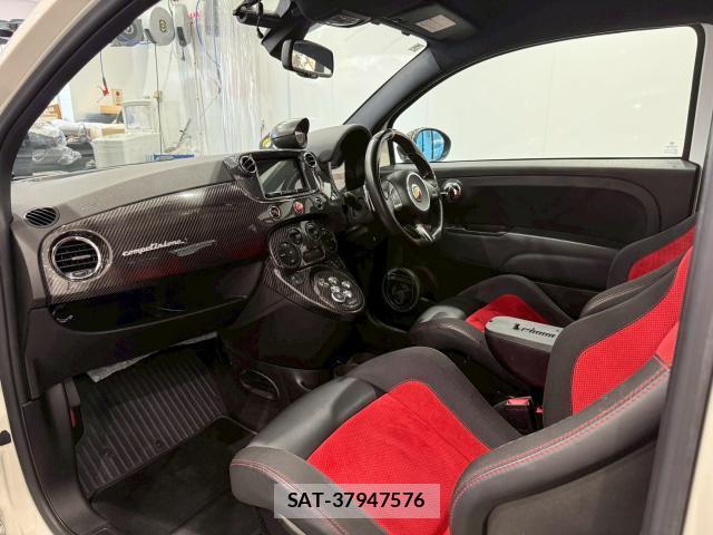 Abarth 595 2014-03 8007134-12