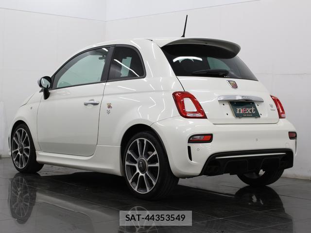 Abarth 595 2017-06 8007838-14