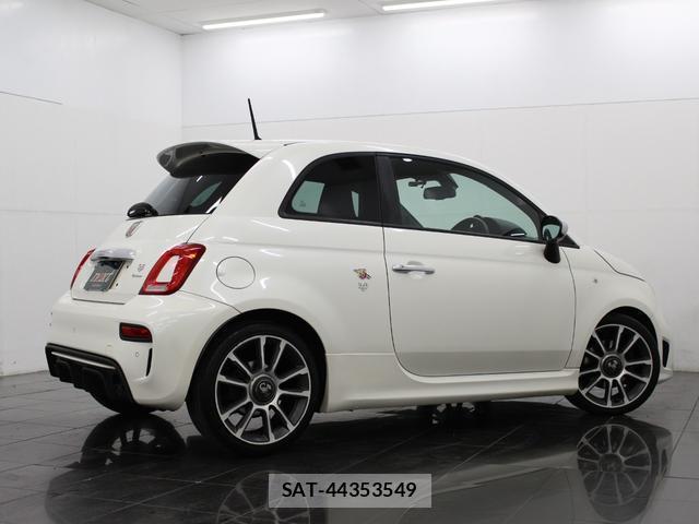 Abarth 595 2017-06 8007838-16